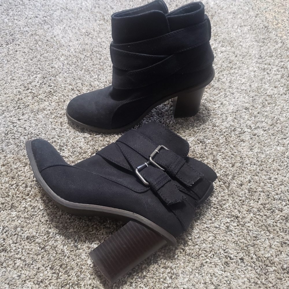 Just Fab size 8 black boots